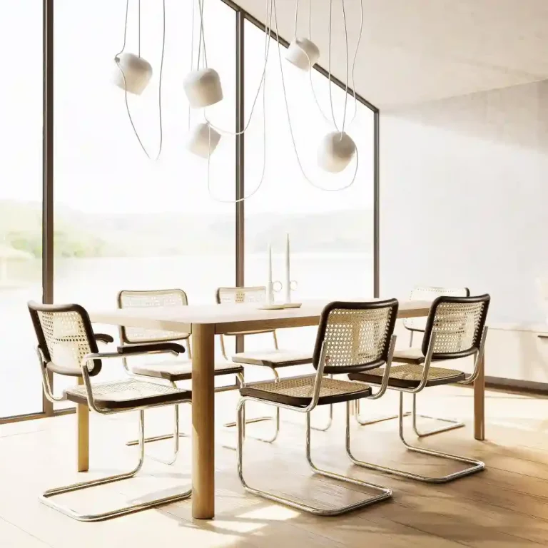 Thonet Stühle in schwarz und chrom - erhältlich bei RUSS Einrichtungen in Bissee